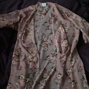 Lularoe Shirley floral kimono